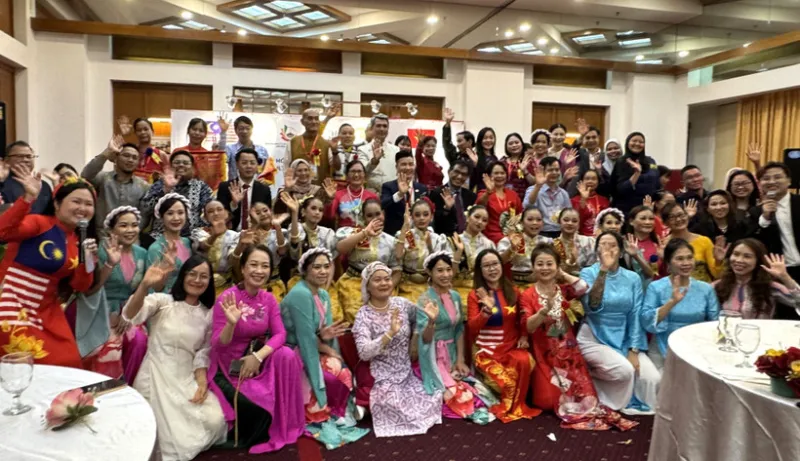 Diaspora Dollars at Work: How Southeast Asian Immigrant Networks Are Quietly Financing America's Next Wave of Cross-Border Ventures