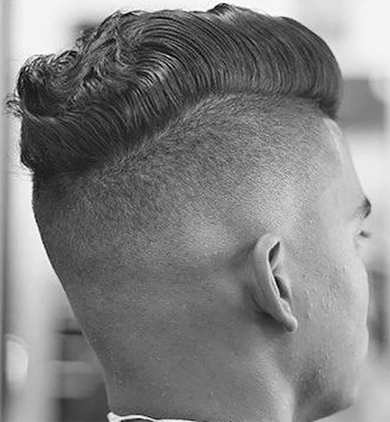 Kiểu tóc Short Undercut cùng với Wavy Hair