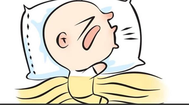 Trẻ dễ bị ho, sổ mũi, ngạt mũi khi bị cảm lạnh.