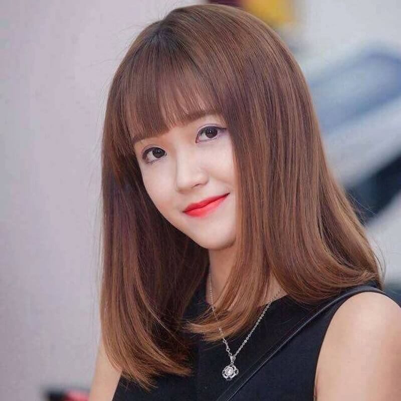 Mẫu tóc uốn chữ C nhẹ nhàng