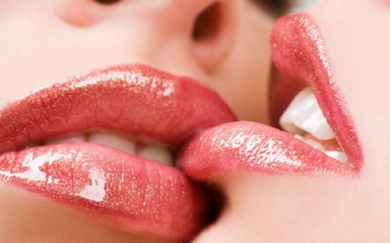 Xăm môi màu hồng cam dự báo trở thành màu môi thẩm mỹ được yêu thích nhất hiện nay