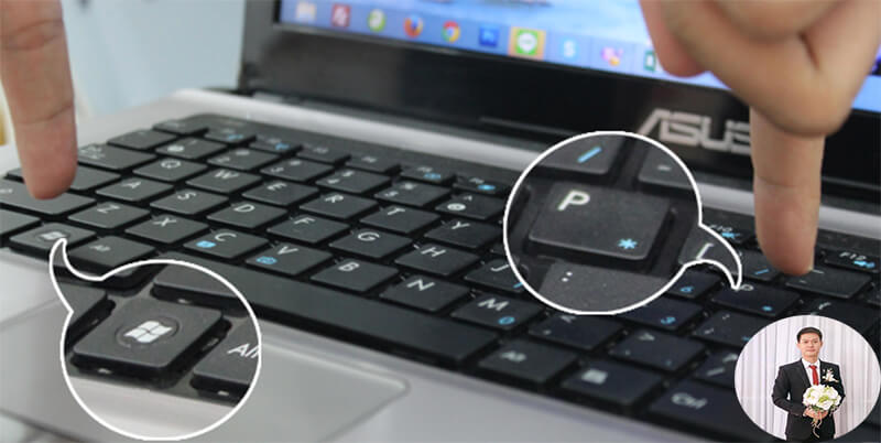 bấm vào tổ hợp phím Windows + P trên laptop
