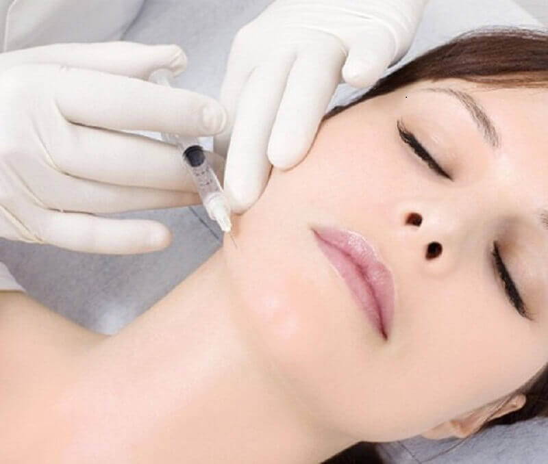 Không nên tiêm cằm filler giá rẻ để tránh xảy ra biến chứng nguy hiểm