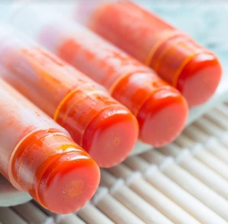 Son môi handmade từ dầu gấc