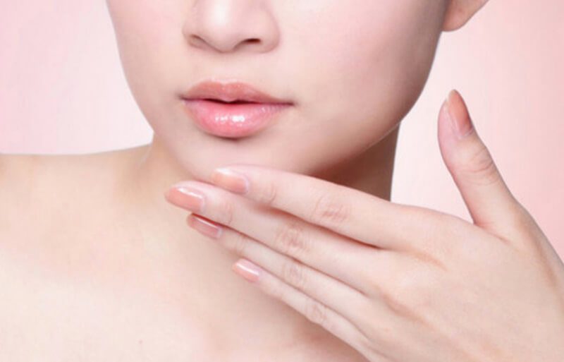 Phun môi collagen màu hồng cam đẹp ngất ngây